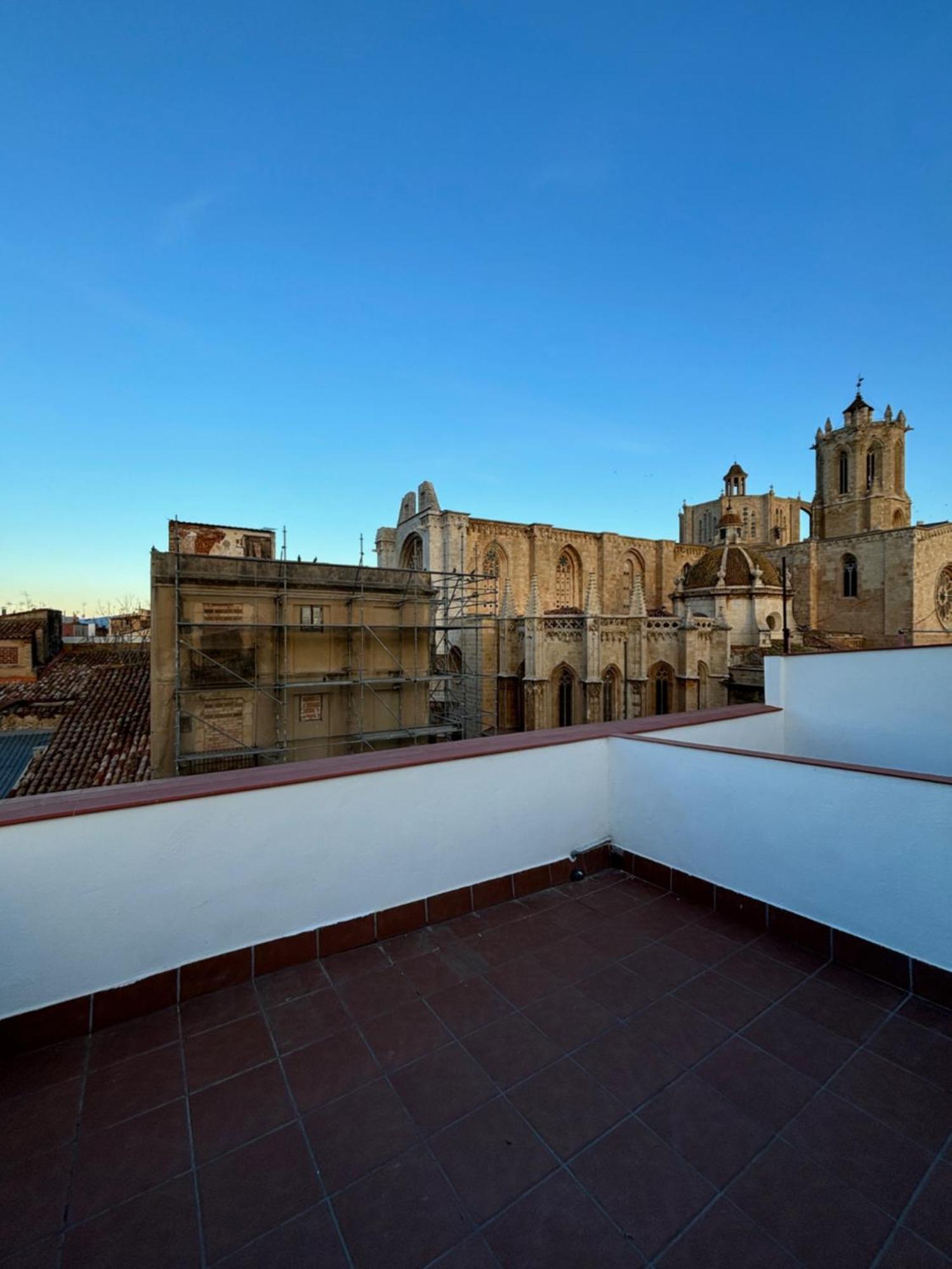 Tarragona Apartments Eksteriør bilde